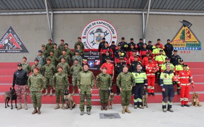 Clausura del «Curso Internacional de búsqueda y rescate con canes» en Cotopaxi