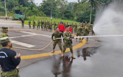 𝐁𝐨𝐦𝐛𝐞𝐫𝐨𝐬 𝐜𝐚𝐩𝐚𝐜𝐢𝐭𝐚𝐧 𝐚 𝐩𝐞𝐫𝐬𝐨𝐧𝐚𝐥 𝐦𝐢𝐥𝐢𝐭𝐚𝐫 𝐞𝐧 𝐜𝐨𝐧𝐭𝐫𝐨𝐥 𝐲 𝐦𝐚𝐧𝐞𝐣𝐨 𝐝𝐞 𝐢𝐧𝐜𝐞𝐧𝐝𝐢𝐨𝐬 𝐟𝐨𝐫𝐞𝐬𝐭𝐚𝐥es